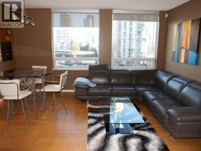 638 Beach Crescent in Vancouver, BC - Building Photo - Building Photo