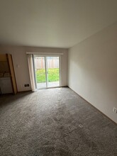 241 Norpoint Way NE in Tacoma, WA - Building Photo - Building Photo