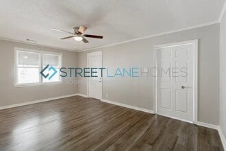 209 Meadowdale Dr in Warner Robins, GA - Foto de edificio - Building Photo