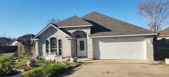 1124 Springbrook Rd in Pflugerville, TX - Building Photo