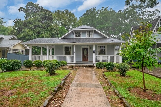 property at 1705 Fountain View St