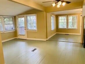 409 E Erie Ave in Folly Beach, SC - Building Photo - Building Photo