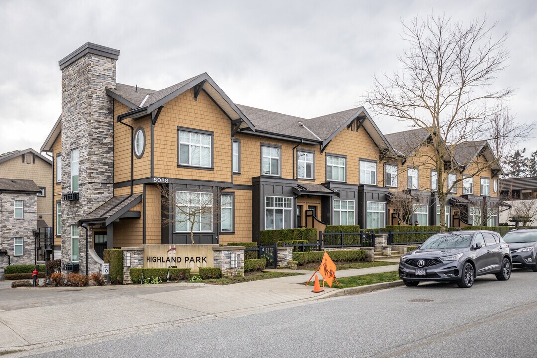 Highland Park in Burnaby, BC - Building Photo