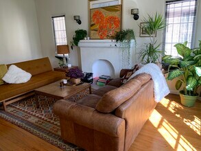 365 N Spaulding Ave in Los Angeles, CA - Building Photo - Building Photo