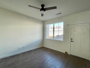 4315 Holly St in Kansas City, MO - Building Photo - Building Photo