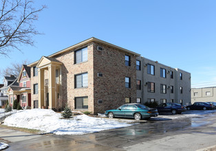 2100 Bryant Ave S in Minneapolis, MN - Building Photo - Building Photo