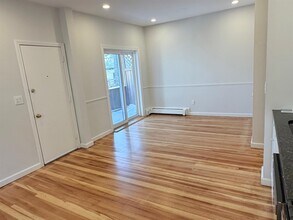 172 Putnam Ave, Unit 2 in Cambridge, MA - Building Photo - Building Photo