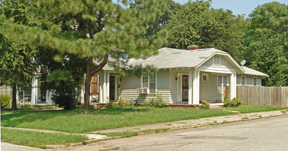 1536 Court Ave in Memphis, TN - Foto de edificio - Building Photo