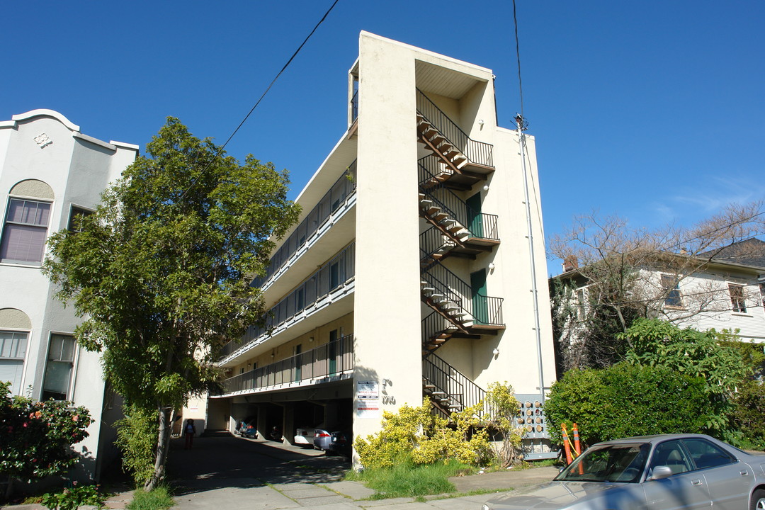 1710 Walnut St in Berkeley, CA - Building Photo