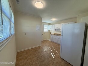 2261 Onslow Dr in Jacksonville, NC - Foto de edificio - Building Photo