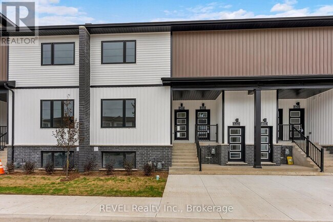 4263 Fourth Ave in Niagara Falls, ON - Building Photo - Building Photo