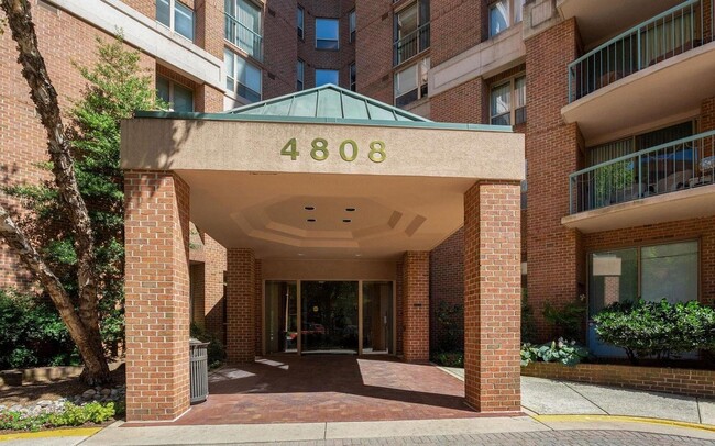 4808 Moorland Ln, Unit 1206 in Bethesda, MD - Building Photo - Building Photo
