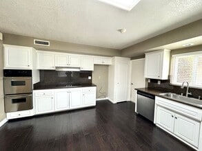 852 Kent Dr in Claremont, CA - Building Photo - Building Photo
