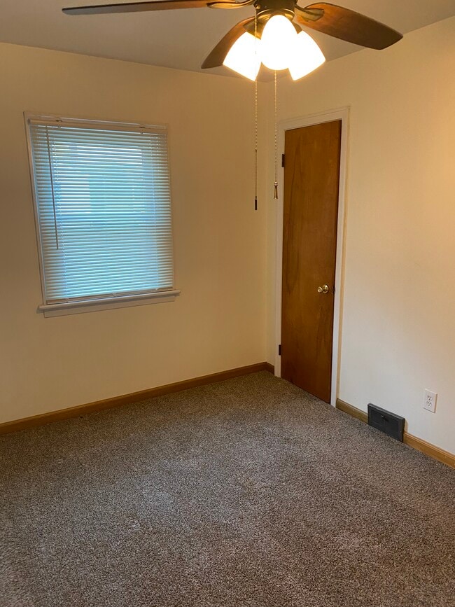 41 E 2nd St in Wind Gap, PA - Building Photo - Building Photo