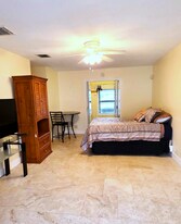 20525 S Charleston St in Boca Raton, FL - Building Photo