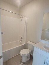 2058 Bergamot St in Redlands, CA - Foto de edificio - Building Photo