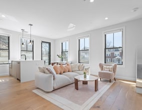 201 Washington St, Unit 2 in Boston, MA - Building Photo - Building Photo