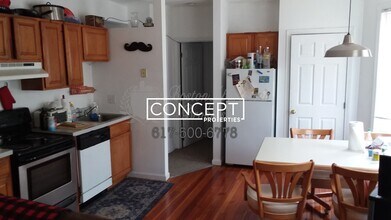 58 Mansfield St, Unit 1 in Boston, MA - Foto de edificio - Building Photo