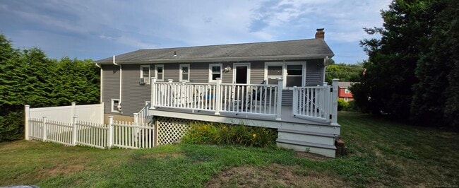 30 Little Fawn Dr in Shelton, CT - Building Photo - Building Photo