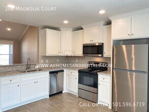 208 Magnolia Ct in Jacksonville, AR - Building Photo - Building Photo