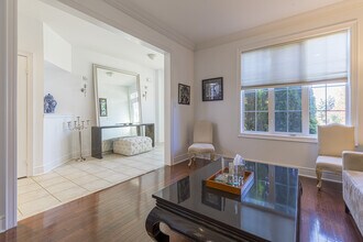 2472 Upper Valley Crescent in Oakville, ON - Building Photo - Building Photo