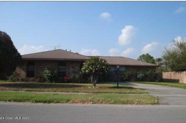 3137 Village Park Dr in Melbourne, FL - Building Photo