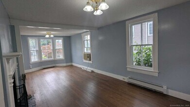 17 Park Ave in Hamden, CT - Building Photo - Building Photo