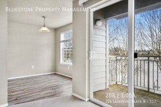 224 Lakepoint Pl N, Unit 113 in Keizer, OR - Foto de edificio - Building Photo