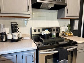 305 N Ennis St in Houston, TX - Building Photo - Building Photo