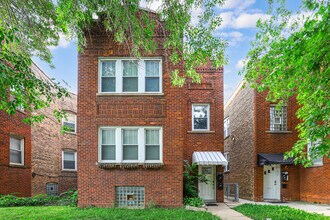 3120 W Addison St in Chicago, IL - Building Photo - Building Photo