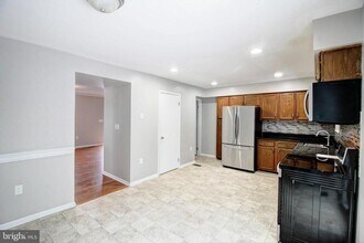 101 S Oak Cliff Ct in Mount Airy, MD - Building Photo - Building Photo