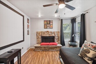 2203 Park Hill Dr in Fort Worth, TX - Building Photo - Building Photo