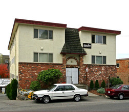 James Bon Apartments in Seattle, WA - Building Photo - Building Photo