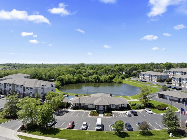 The Fairways Apartment Homes in Lee's Summit, MO - Foto de edificio - Building Photo