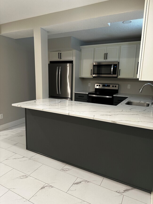 3528 Bloomington Ave, Unit 6 in Minneapolis, MN - Building Photo - Building Photo