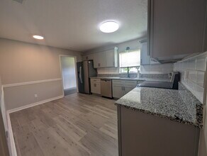 2885 Fountainhead Blvd in Melbourne, FL - Building Photo - Building Photo