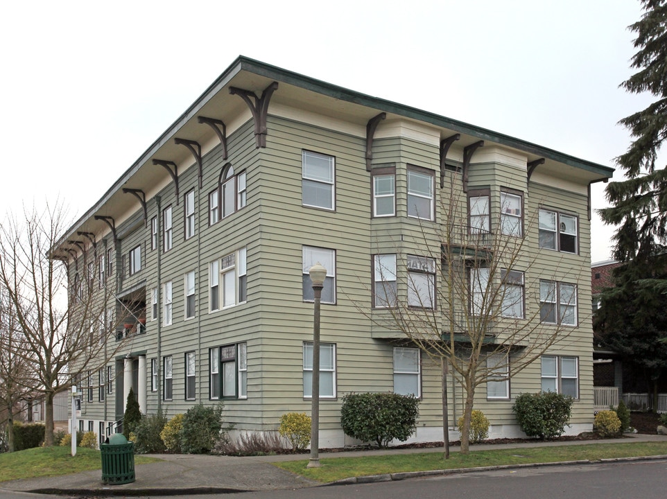 Sovereign Apartments in Tacoma, WA - Foto de edificio