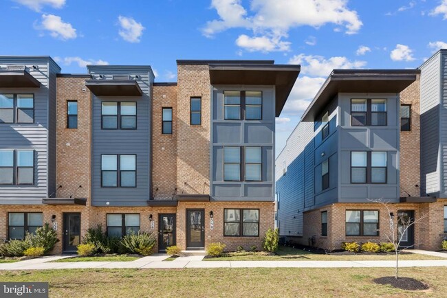 property at 558 Banquet Ln