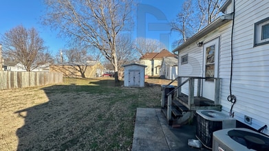 130 W 10th St in Newton, KS - Building Photo - Building Photo