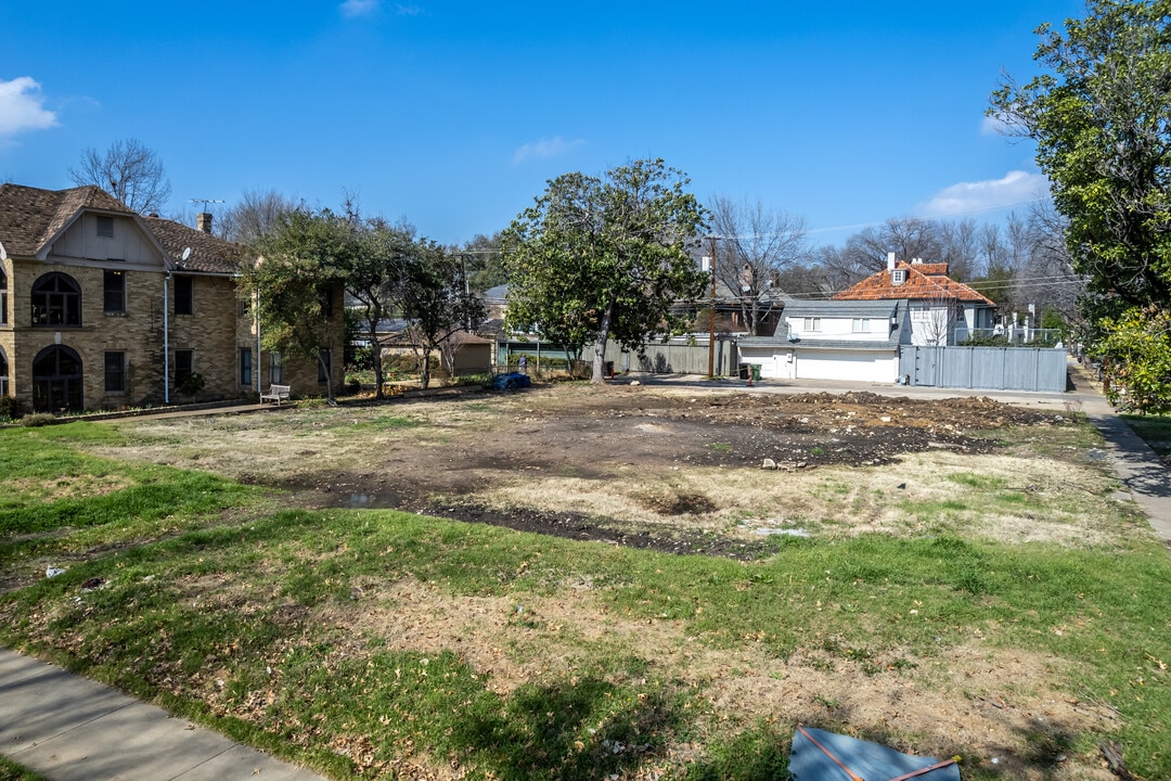 3937 Hawthorne Ave in Dallas, TX - Building Photo