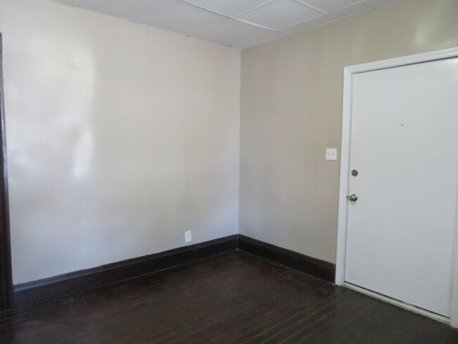 1307 Forest Ave in Knoxville, TN - Foto de edificio - Building Photo