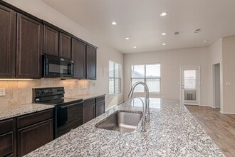 6719 Yellow Rose Ct in Midland, TX - Building Photo - Building Photo