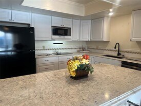 13890 E Marina Dr in Aurora, CO - Building Photo