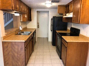 1203 Westway Cir in Killeen, TX - Foto de edificio - Building Photo