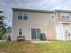 655 Grasswren Way in Greensboro, NC - Building Photo