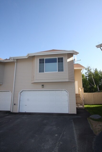 11371 Spyglass Hill Cir in Anchorage, AK - Building Photo