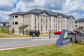 Northgate Apartments in Springfield, MO - Foto de edificio - Building Photo