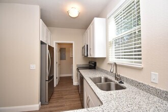 2600 SW 35th Pl in Gainesville, FL - Building Photo - Building Photo