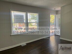 3933 Monroe Ave in Kansas City, MO - Building Photo - Building Photo