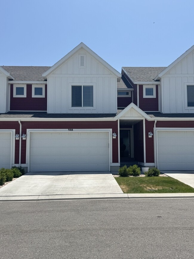 398 Grassland Dr